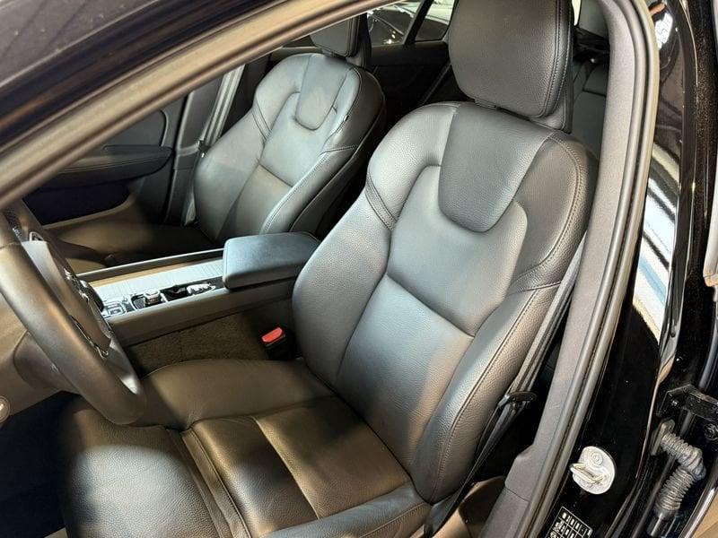 Volvo V60 Cross Country B4 (d) AWD automatico Plus