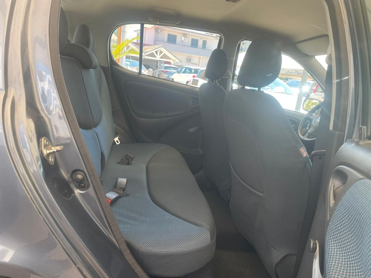 Toyota Yaris 1.4 tdi D-4D cat 5 porte Expo Clima
