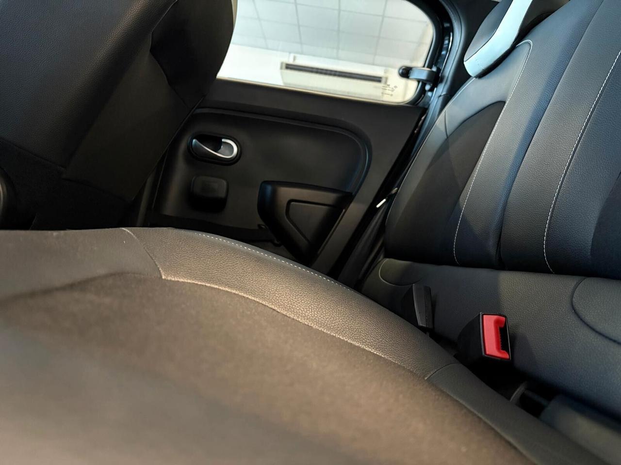 Renault Twingo URBAN NIGHT Electric UNICO PR.