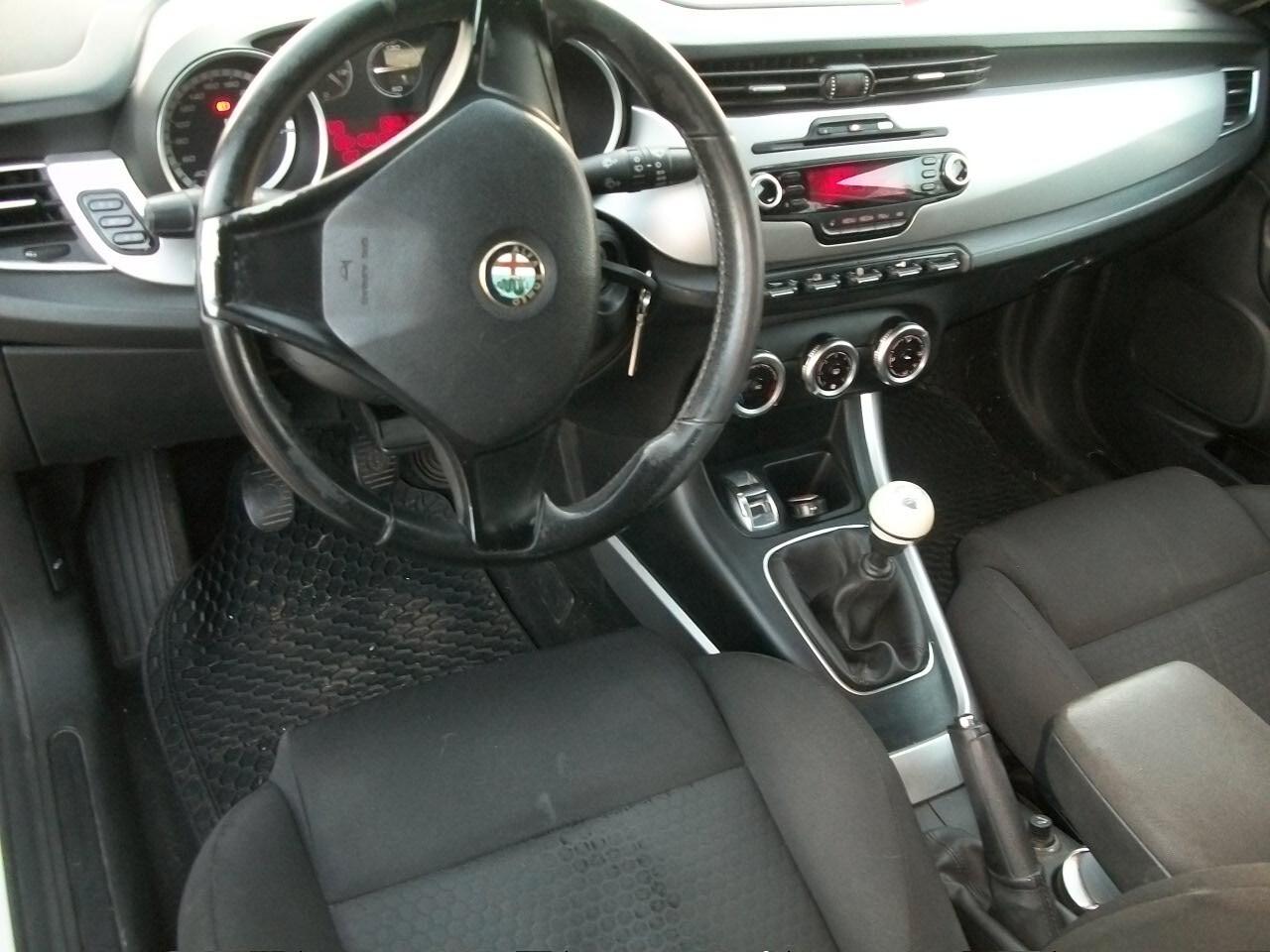 Alfa Romeo Giulietta 1.4 Turbo MultiAir Distinctive cc 1368 benzina multiair km 153400 garanzia un anno