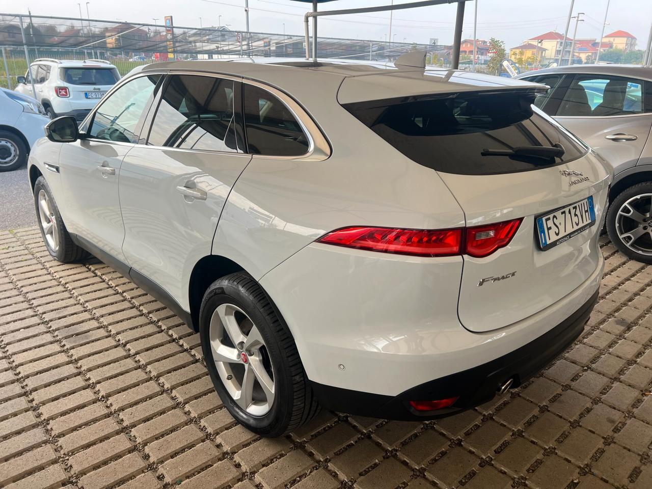 Jaguar F-Pace 2.0 300 CV AWD aut. Pure