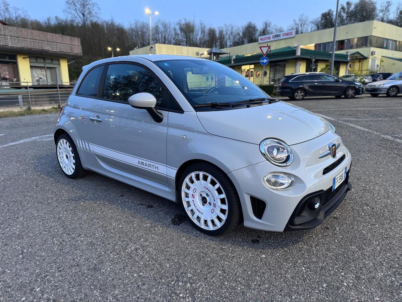 Abarth 595 1.4 Turbo T-Jet 145 CV