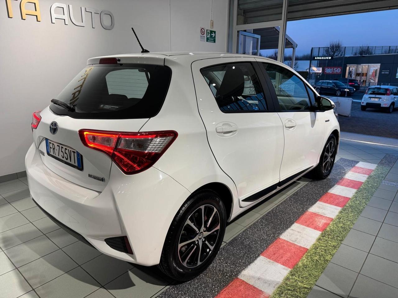 Toyota Yaris 1.5 Hybrid 5 porte Active