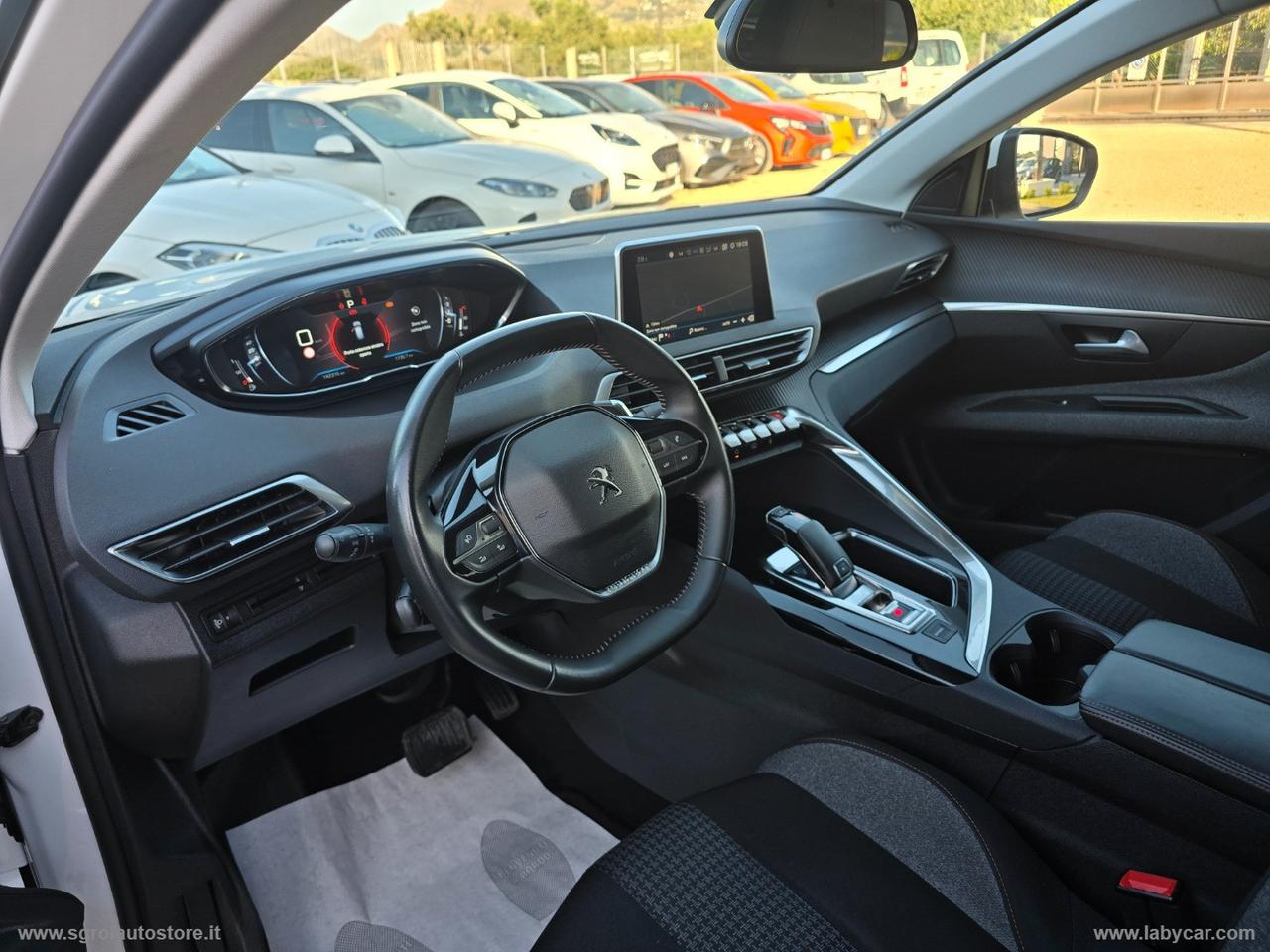 PEUGEOT 3008 BlueHDi 130 S&S EAT8 Business