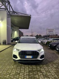 AUDI Q3 35 TDI S tronic Business