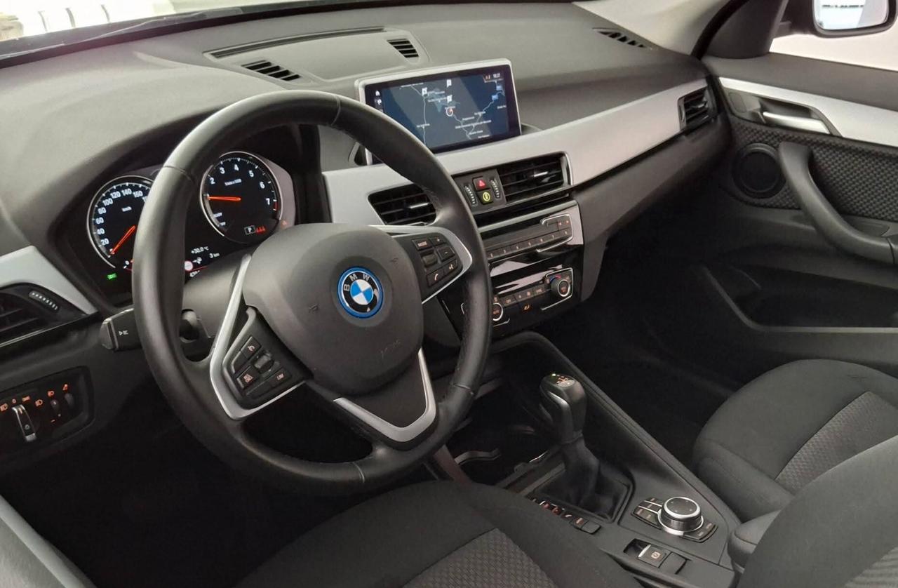 Bmw X1 xDrive25e Sport Cerchi 19 Navigazione full optional