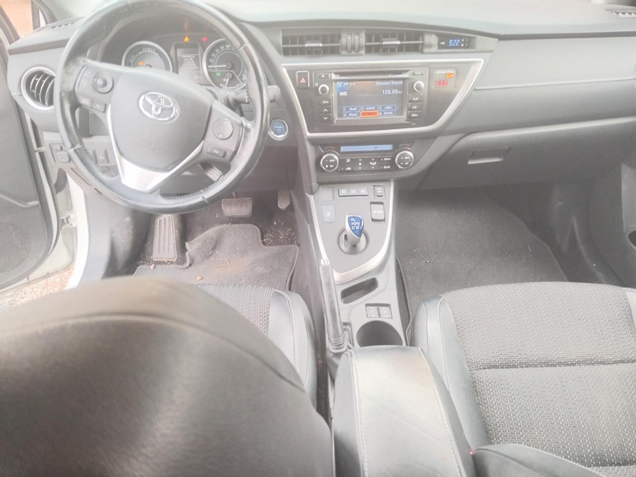 Toyota Auris Touring Sports 1.8 Hybrid Lounge
