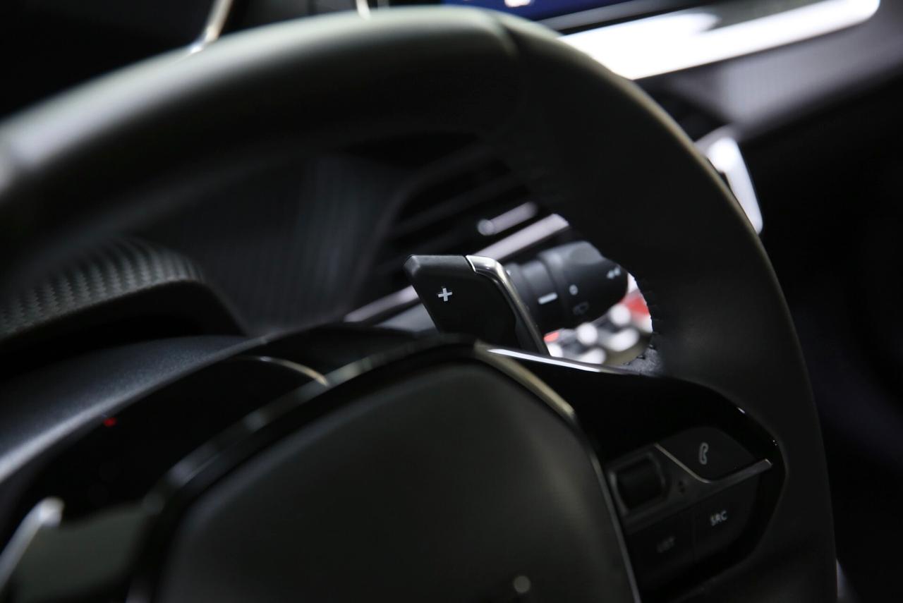 Peugeot 2008 PureTech 130 cv EAT8 Allure