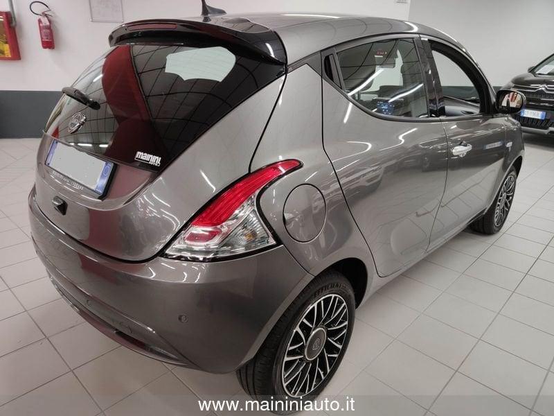 Lancia Ypsilon 1.0 70cv Hybrid 5p Platino + Car Play "SUPER PROMO"
