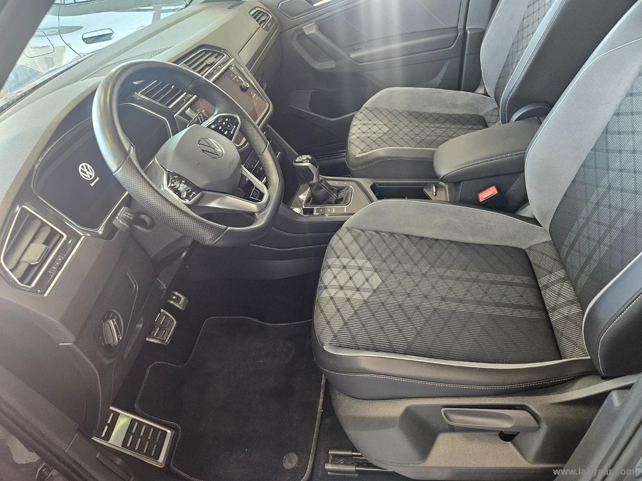 VOLKSWAGEN Tiguan 2.0 TDI 150CV SCR DSG R-Line