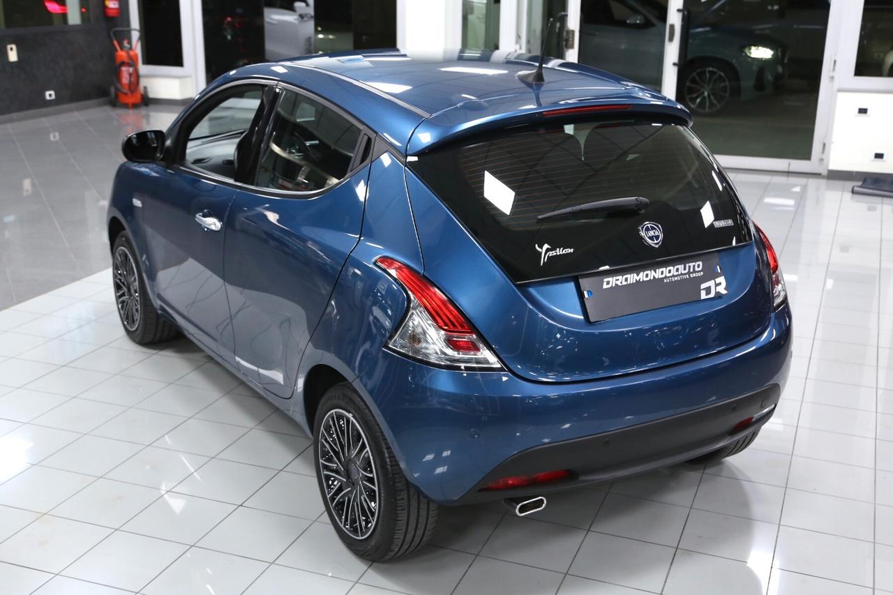 Lancia Ypsilon 1.0 Hybrid Gold_neopatentati