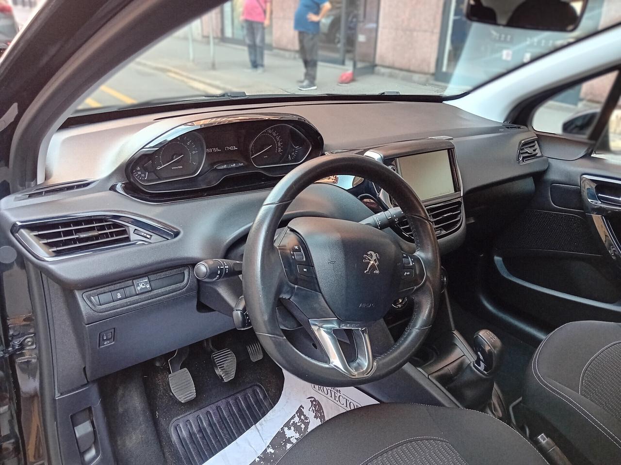 Peugeot 208 - APERTI AD AGOSTO