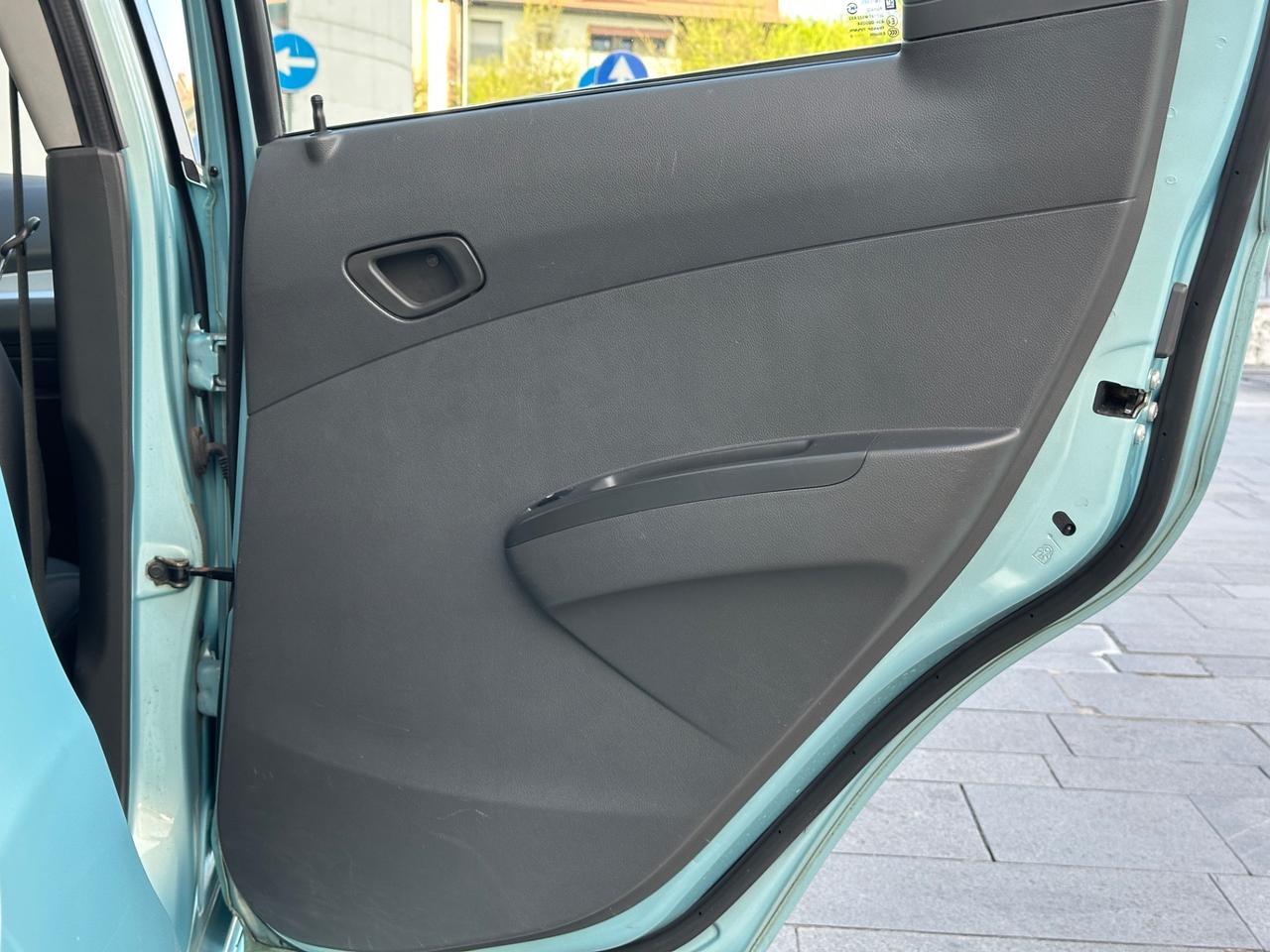 Chevrolet Spark 1.2 LT Neopatentati