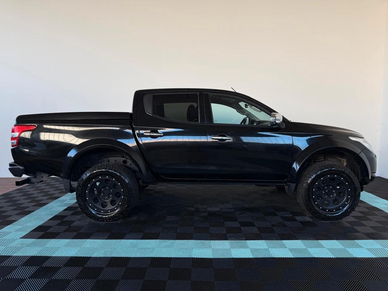 Mitsubishi L200 2.4 DI-D/181CV 4WD Double Cab Intense