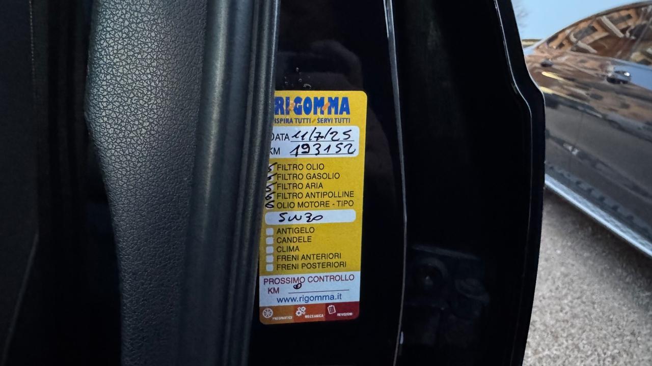 Audi Q3 2.0 TDI Buisness plus -2012