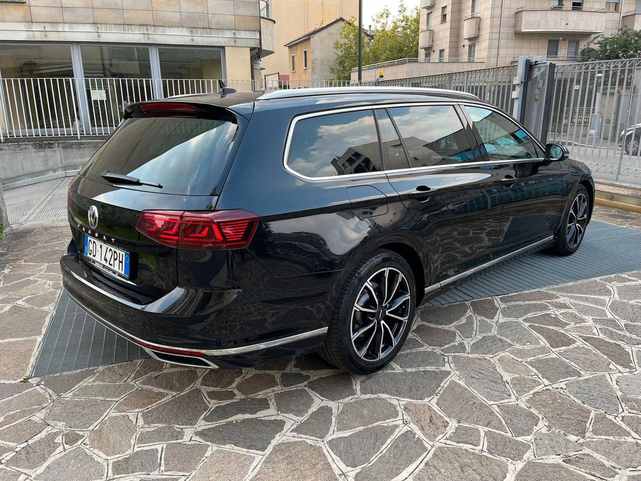 Volkswagen Passat Sw 2.0 TDI 190 CV DSG imm. 2020 iva esposta