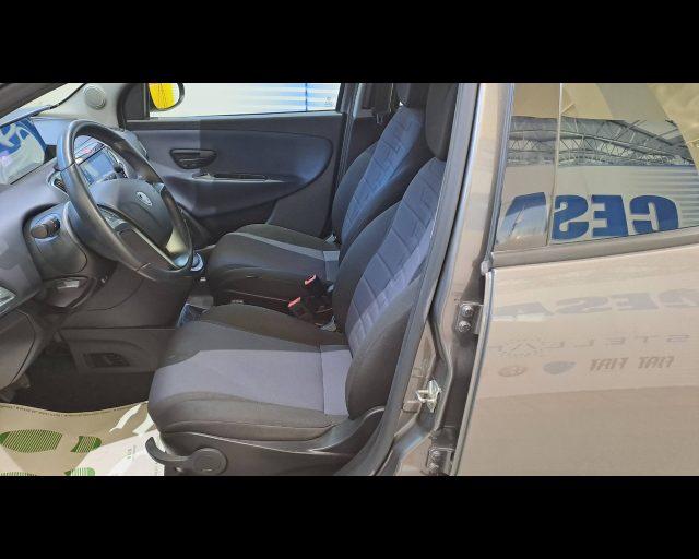 LANCIA Ypsilon 1.0 hybrid Gold Plus