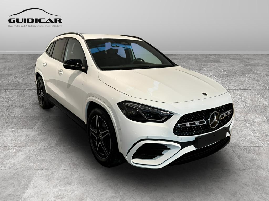 Mercedes-Benz GLA 180 d Automatic