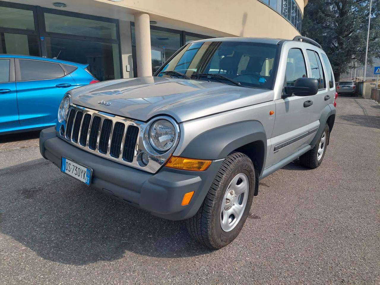 Jeep Cherokee 2.8 CRD DPF Sport Auto