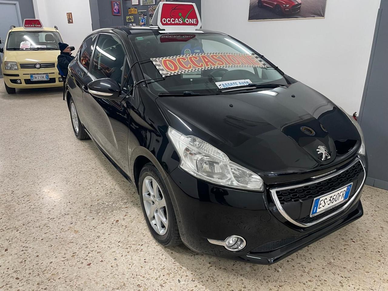 Peugeot 208 1.4 HDi 68 CV 3 porte Allure