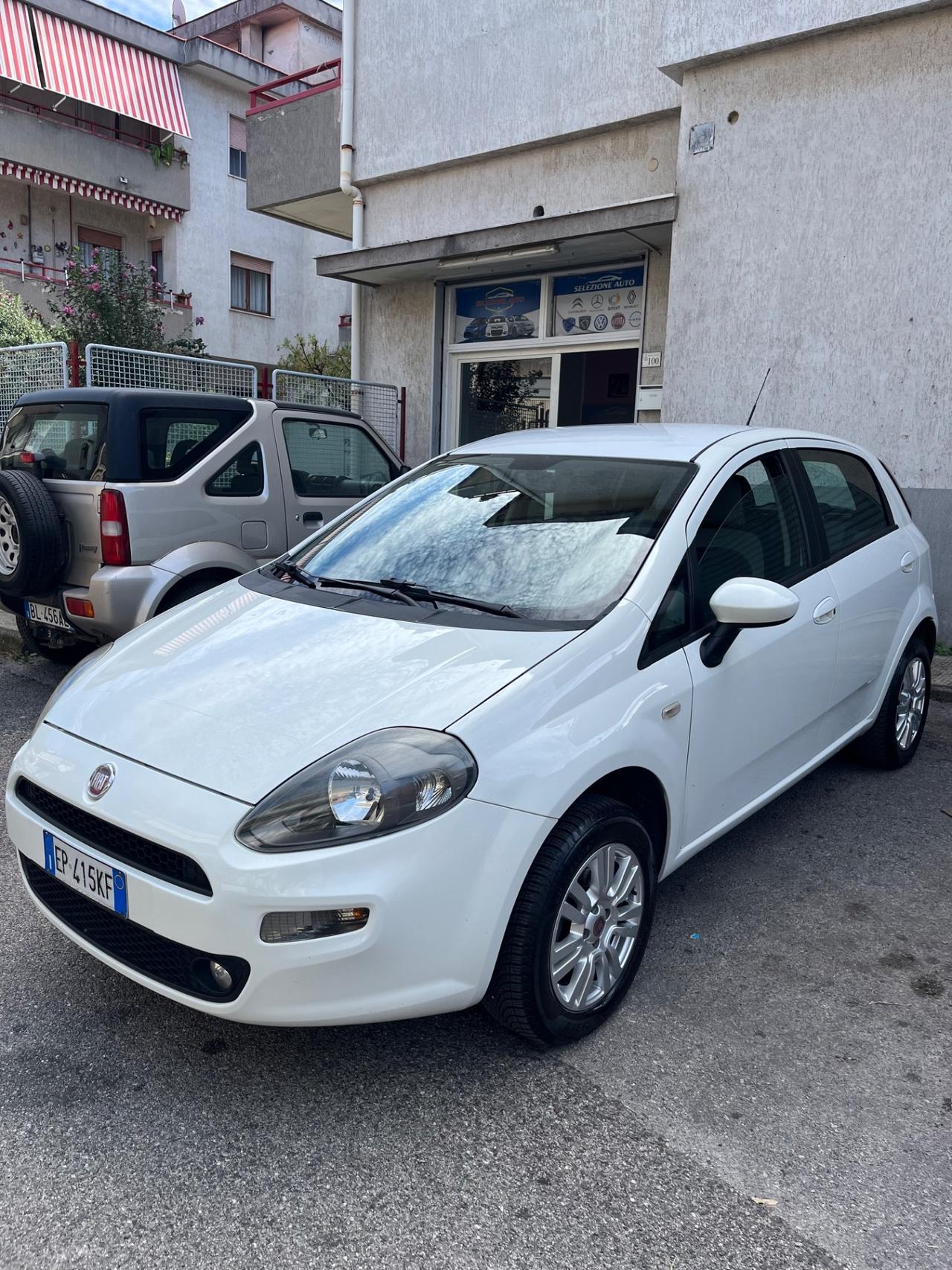 FIAT PUNTO ULTIMO MODELLO A METANO A.F.F.A.R.E
