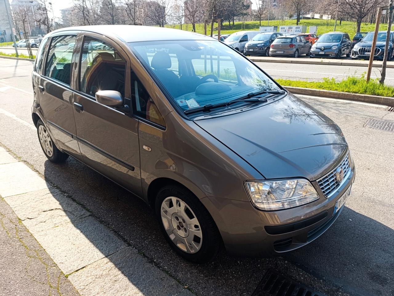 Fiat Idea 1.4 // UNICO PRIRTARIO POCHISSIMI KM