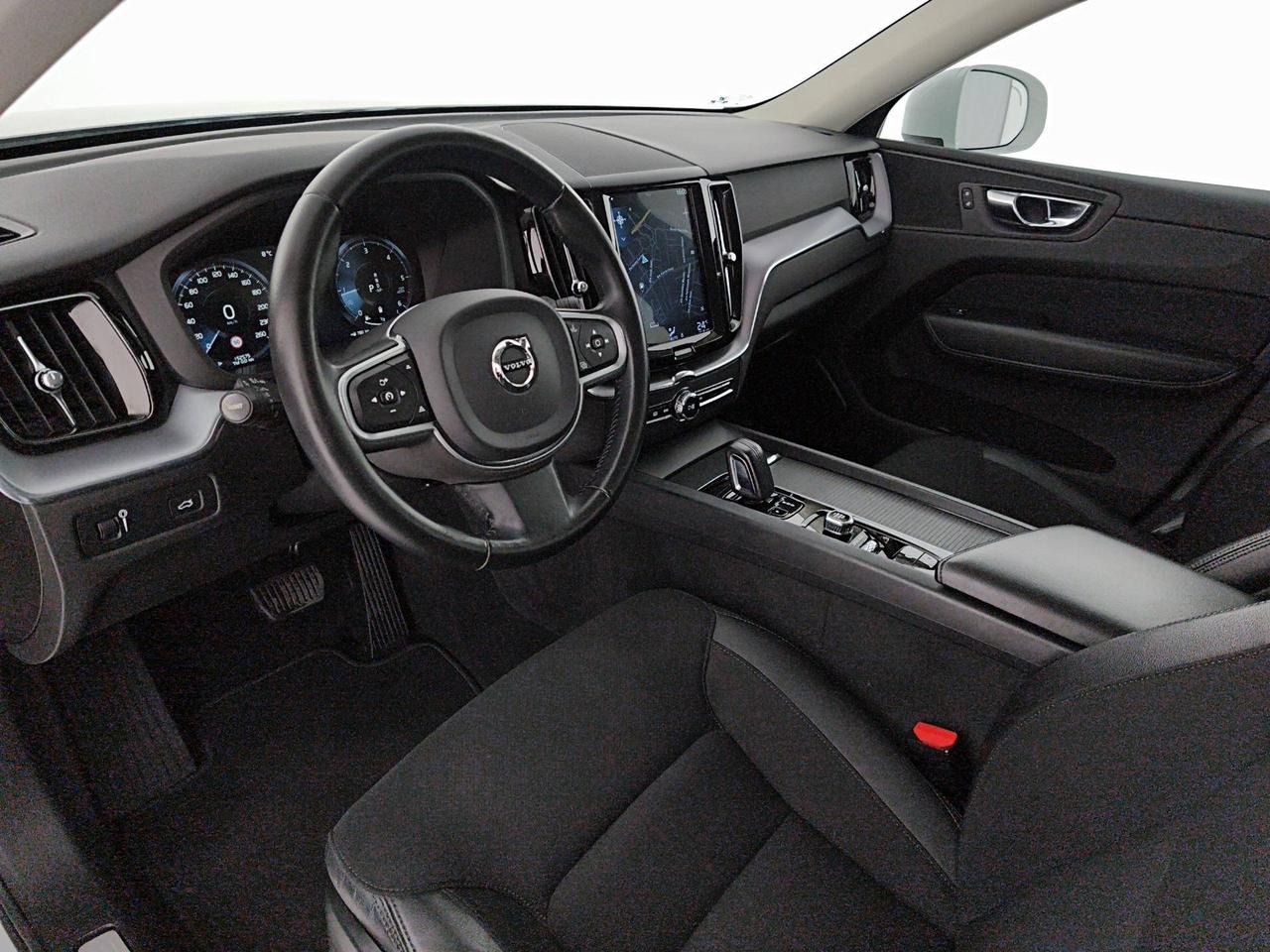 Volvo XC60 2.0 b4 Business Plus awd