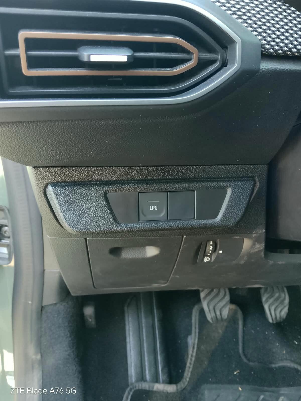 DACIA SANDERO STEPWAY GPL 2023 - PARI AL NUOVO