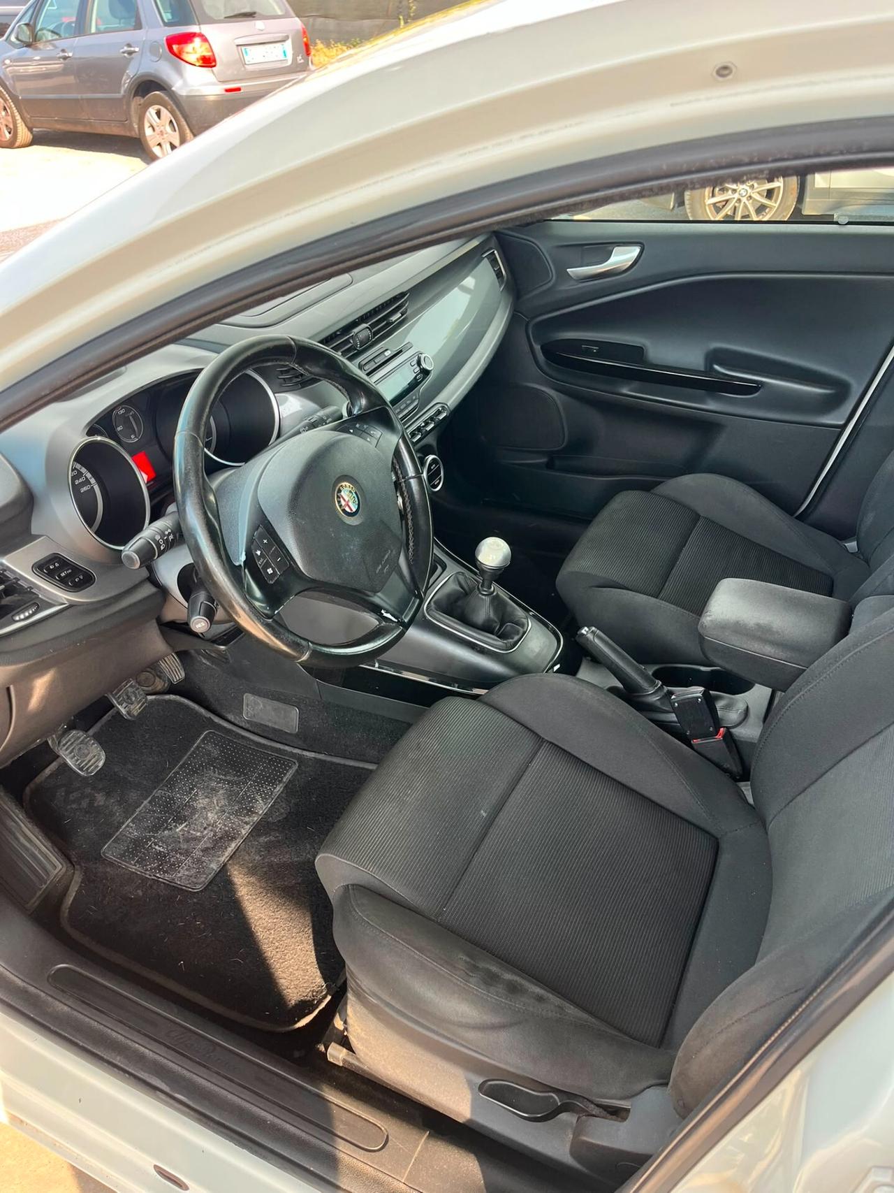 Alfa Romeo Giulietta 1.6 JTDm-2 105 CV Exclusive