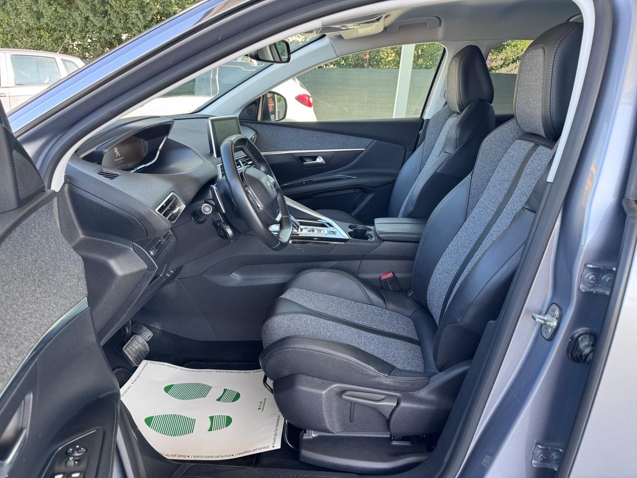 Peugeot 3008 BlueHDi 120 S&S Allure
