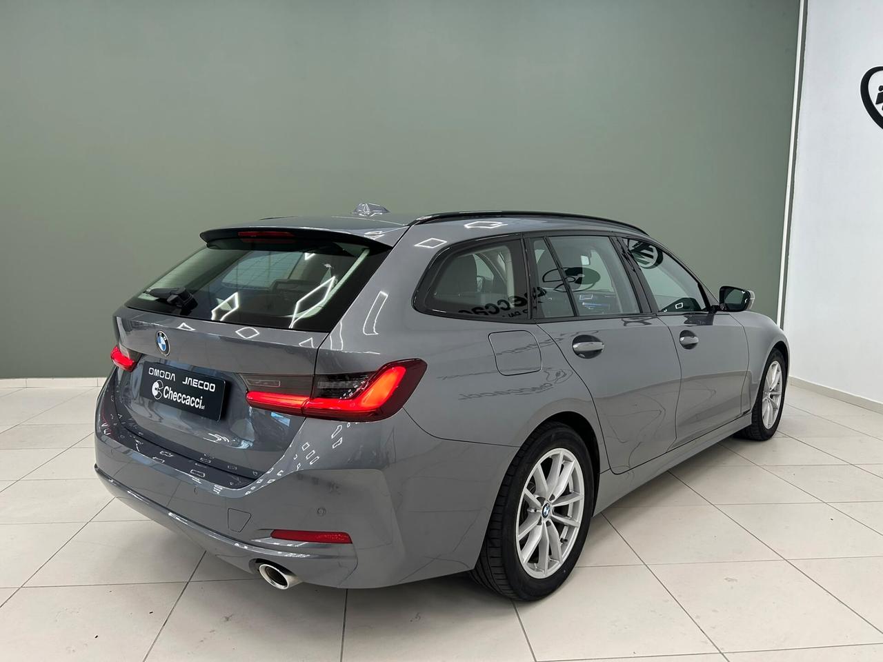 BMW 318 d Serie 3 Touring mhev 48V auto IVA ESPOSTA