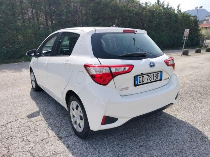 Toyota Yaris Hybrid Business