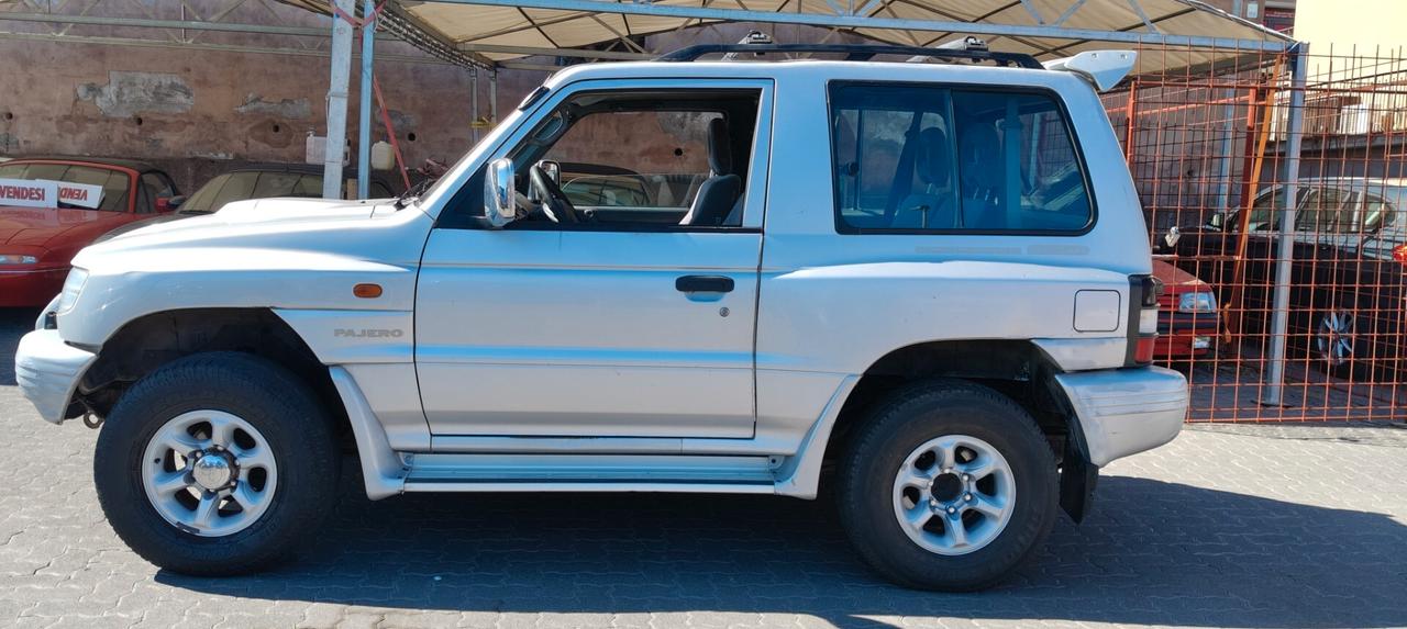 Mitsubishi Pajero 2.8 TDI Metal-top S.S. GLX Air