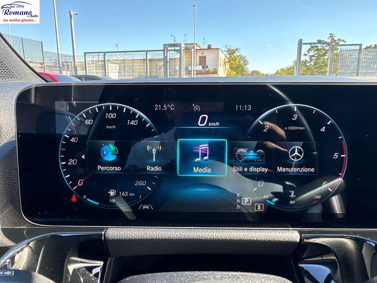 MERCEDES - Classe GLA - 200 d Automatic Sport#PACK LUCI AMBIENTE!