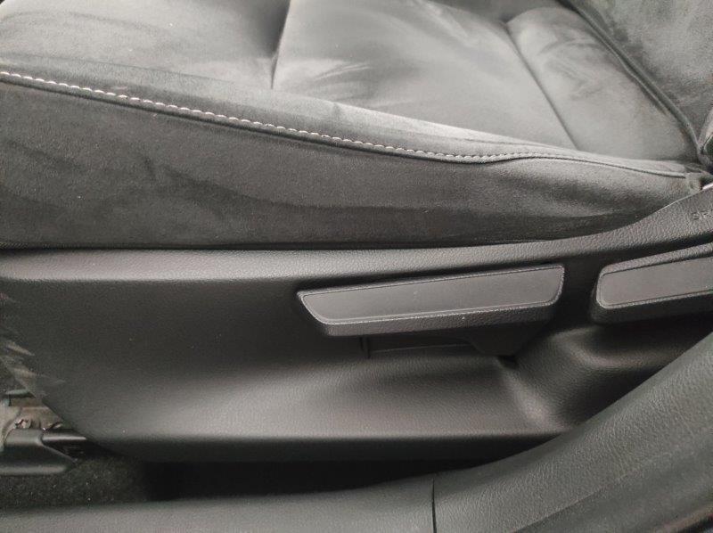 LEXUS UX - UX Hybrid Business