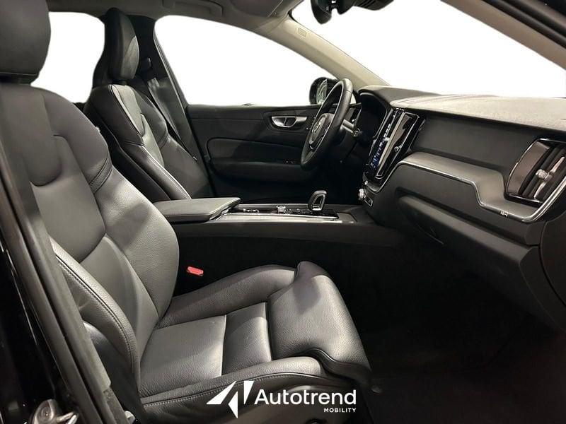 Volvo XC60 B4 197+12 CV Automatica Mild Hybrid Plus Dark