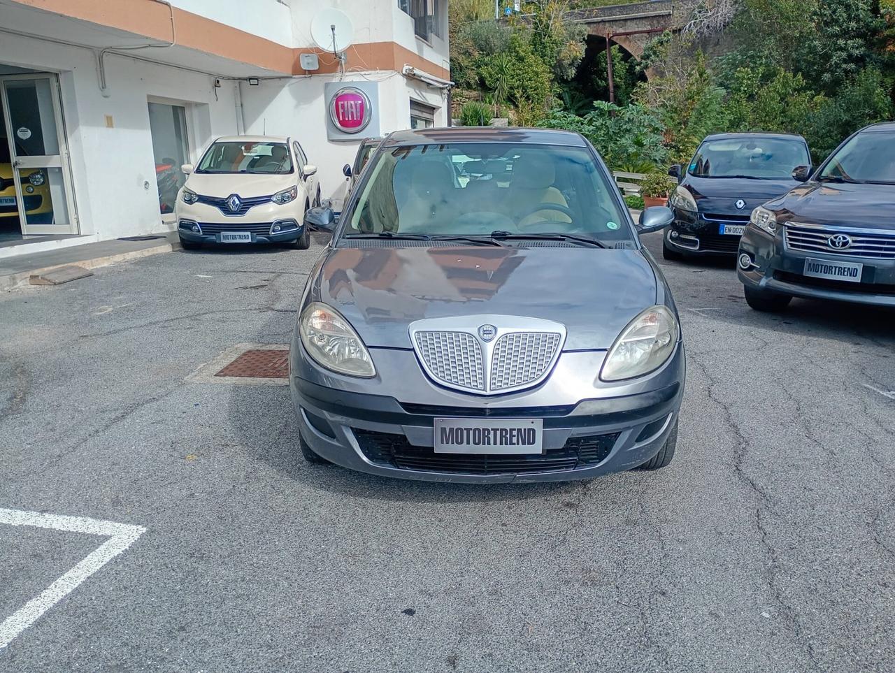 Lancia Ypsilon 1.3 MJT 75 CV Argento