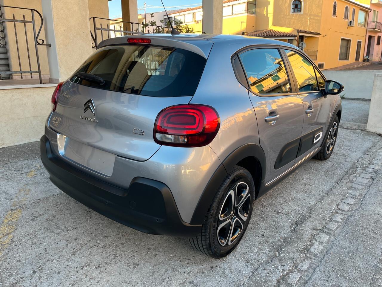 Citroen C3 PureTech 83 S&S Plus*Carplay+Navi