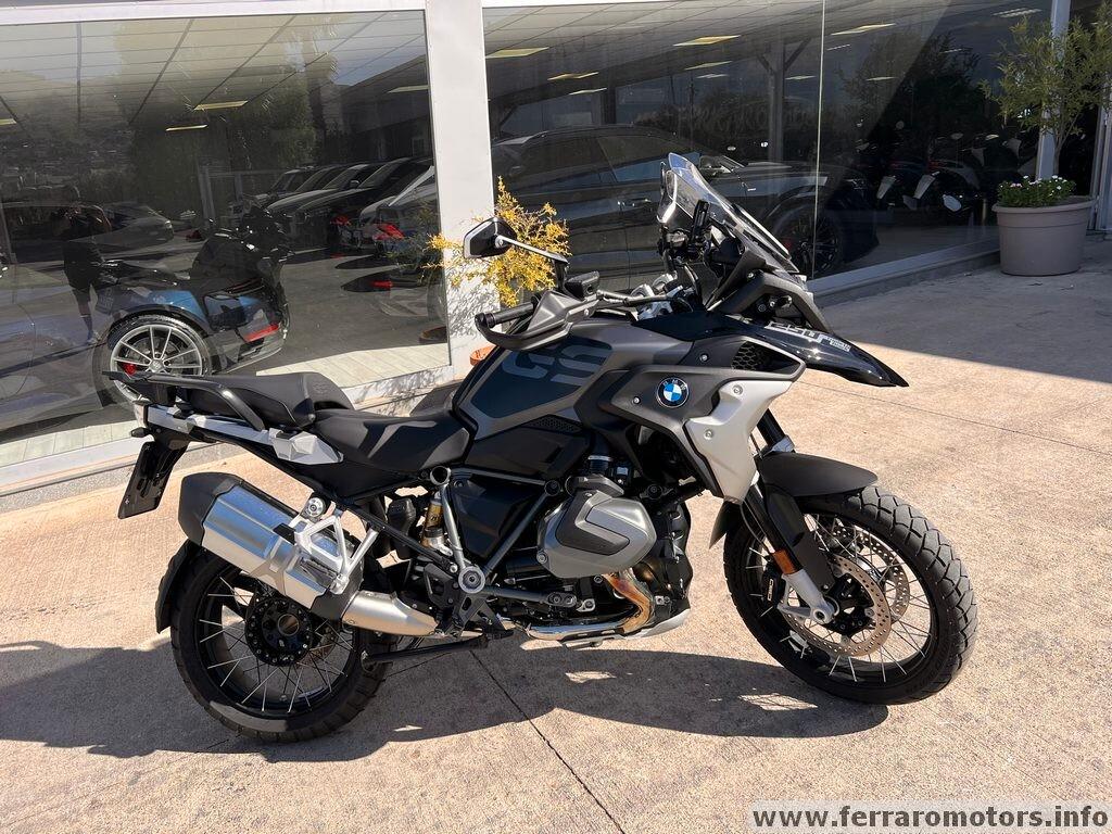 Bmw R 1250 GS triple black solo 2.000 km a 199 euro al mese