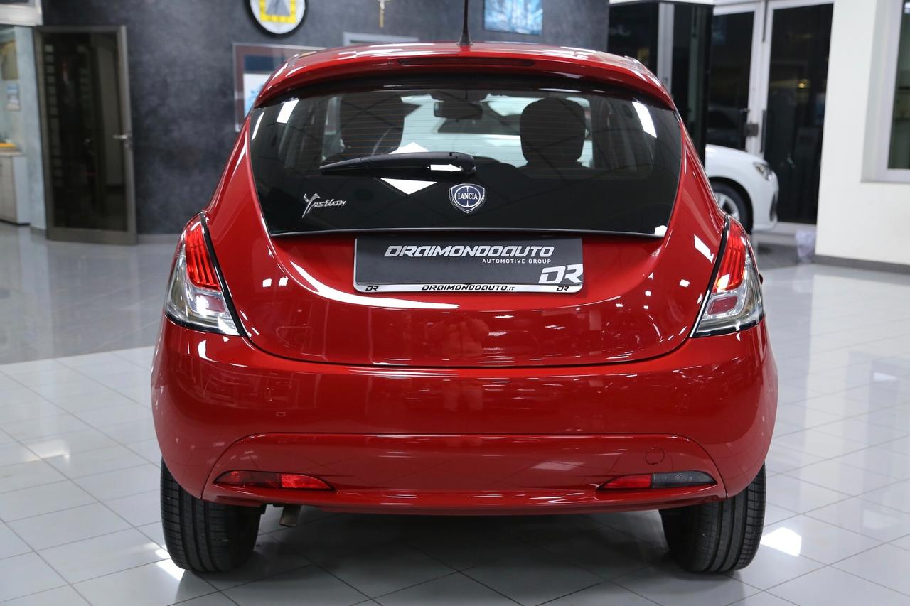 Lancia Ypsilon 1.2 69 cv Silver