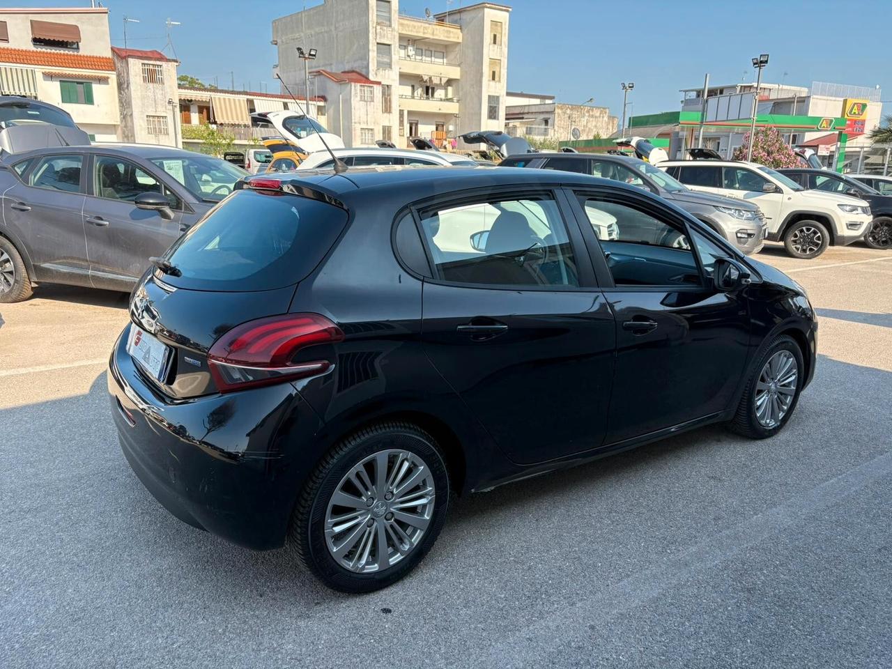 Peugeot 208 BlueHDi 75 5 porte Allure
