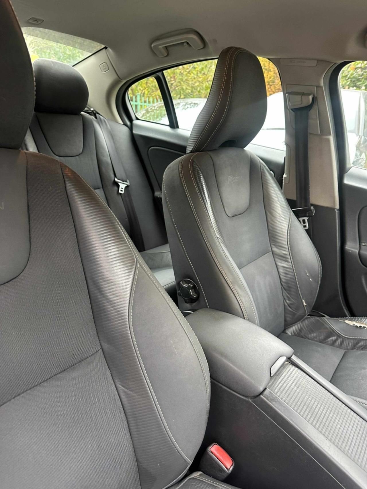 Volvo S60 D5 R-DESIGN KMCERT GARANZ UNICOPR