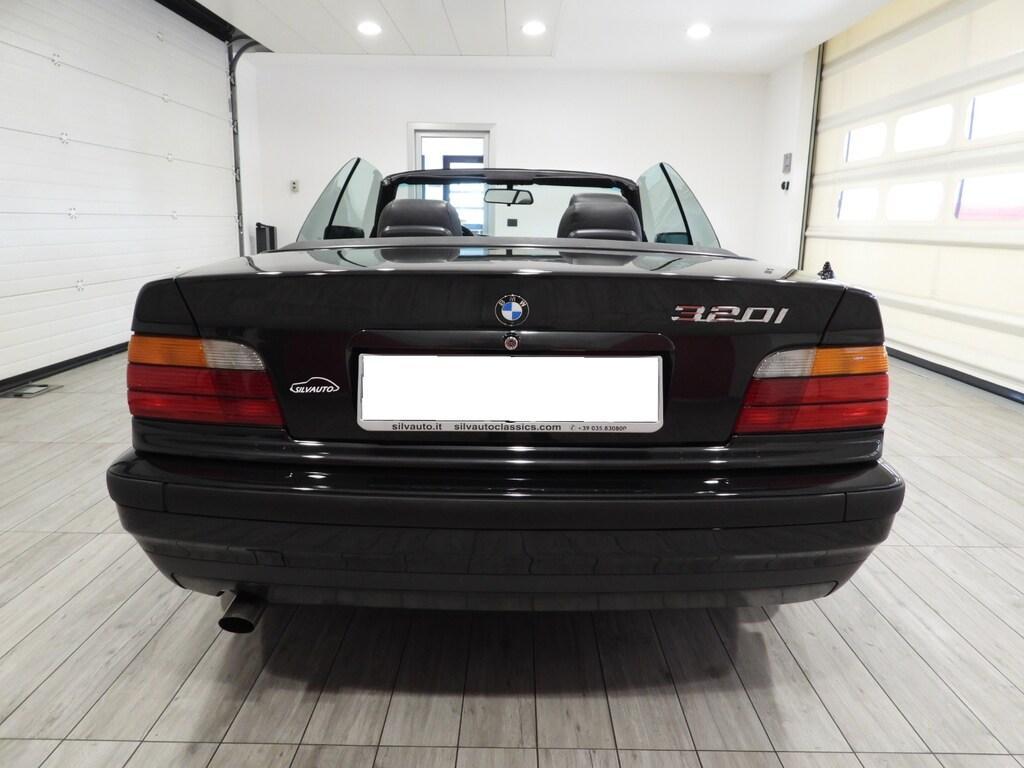 BMW Serie 3 Cabrio 320 i Europa