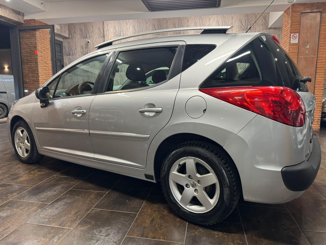 Peugeot 207 1.4 VTi 95CV SW Active