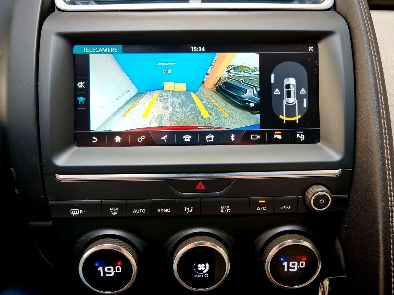 Jaguar E-Pace 2.0D AWD 240cv R-Dynamic My19