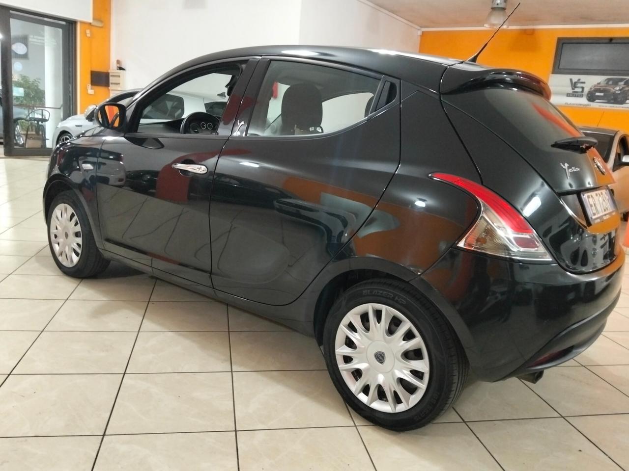 Lancia Ypsilon 1.2 gold