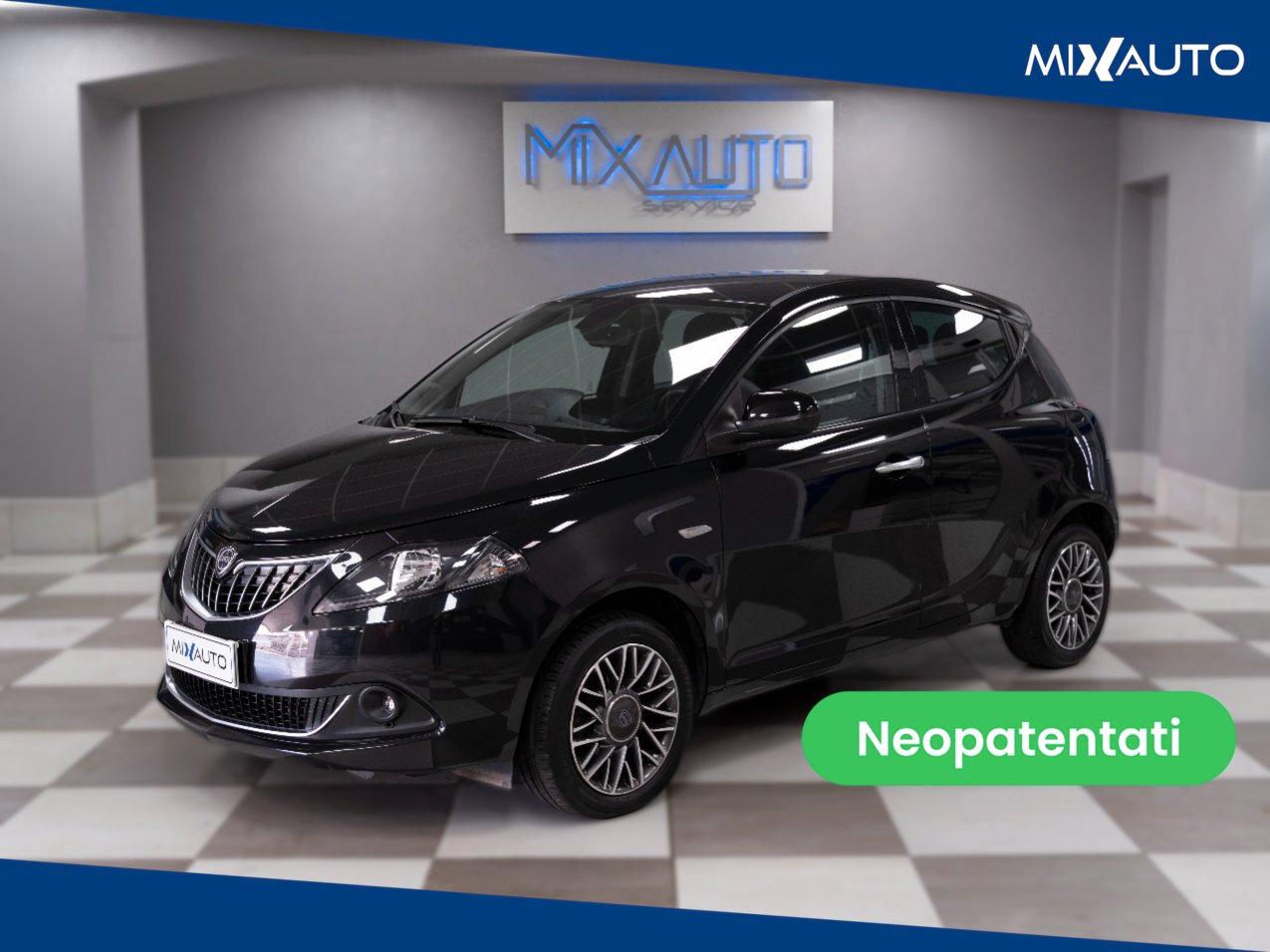 Lancia Ypsilon 1.0 Firefly Hybrid Gold Plus 70CV 5 Porte