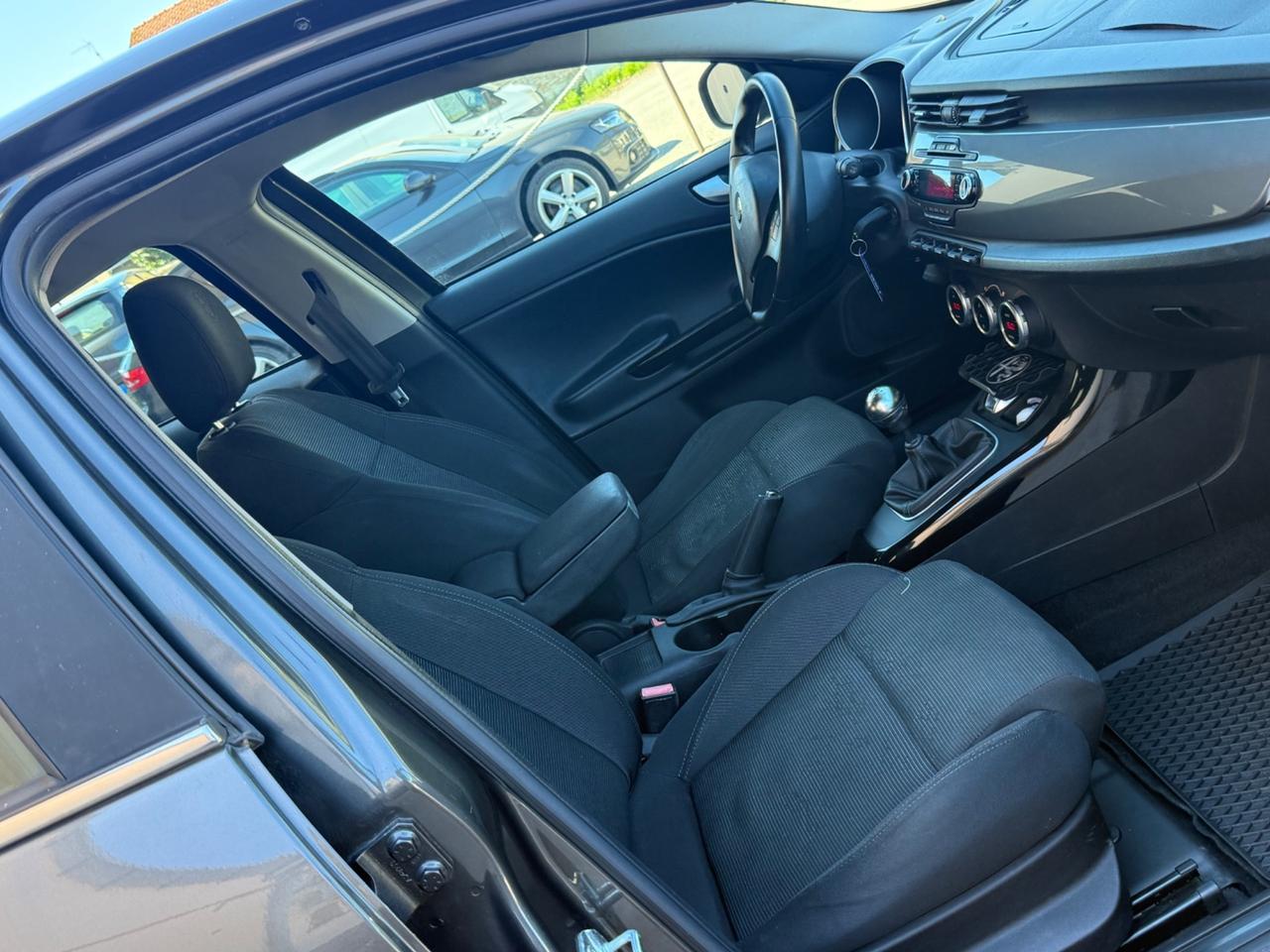 Alfa Romeo Giulietta 1.6 JTDm-2 105 CV Exclusive