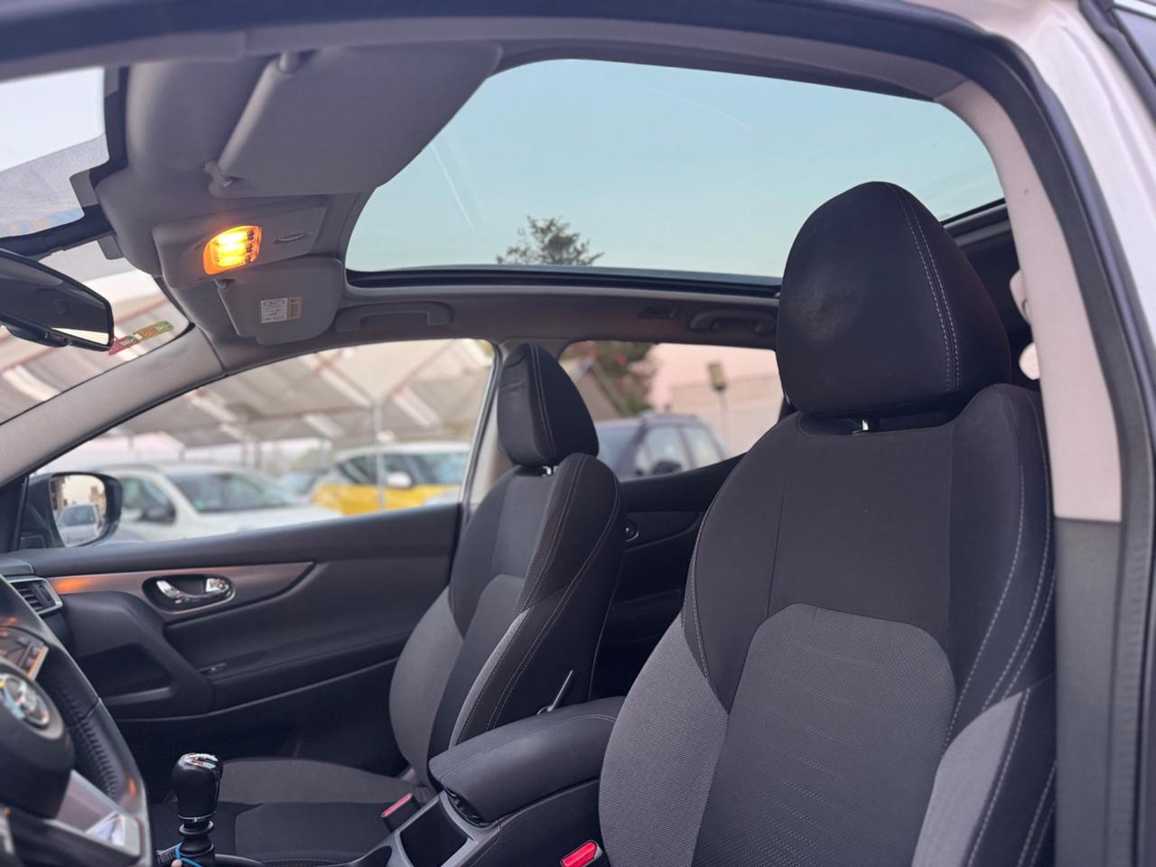 Nissan Qashqai 1.5 dCi N-Connecta tetto 360 metallizzata