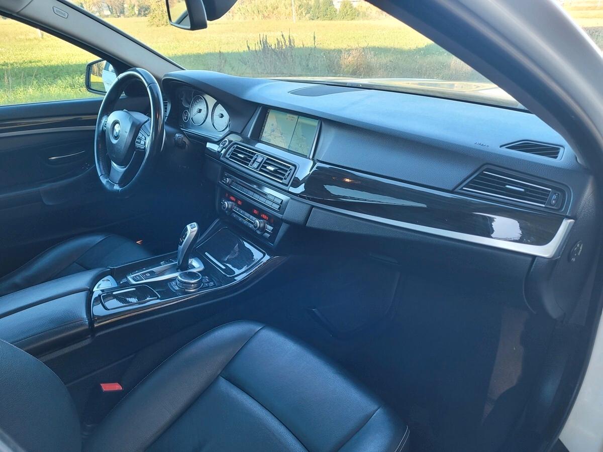Bmw 520d xDrive Touring Luxury